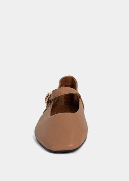 ANNABELLE Camel Flat with Buckle - CAMEL | SHUSHOP