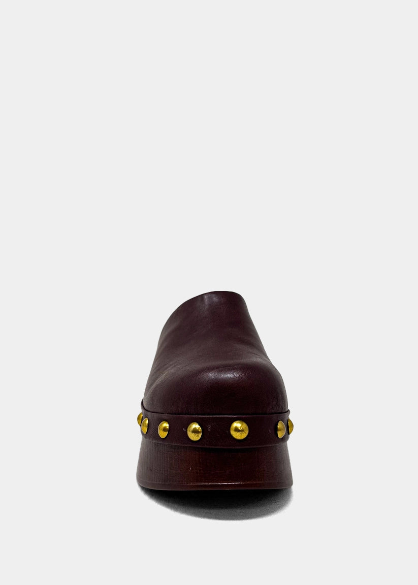Lily Wine Studded Clogs - WINE | SHUSHOP