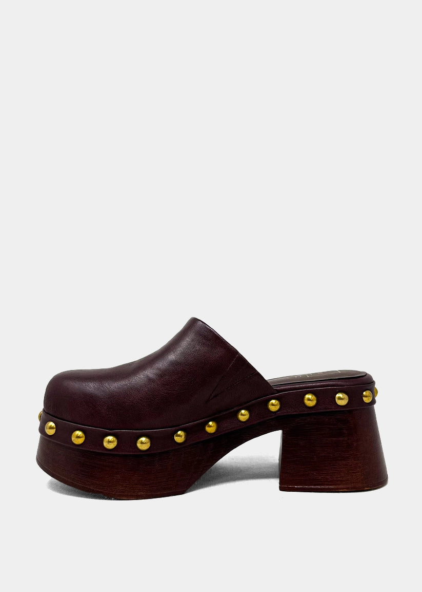 Lily Wine Studded Clogs - WINE | SHUSHOP